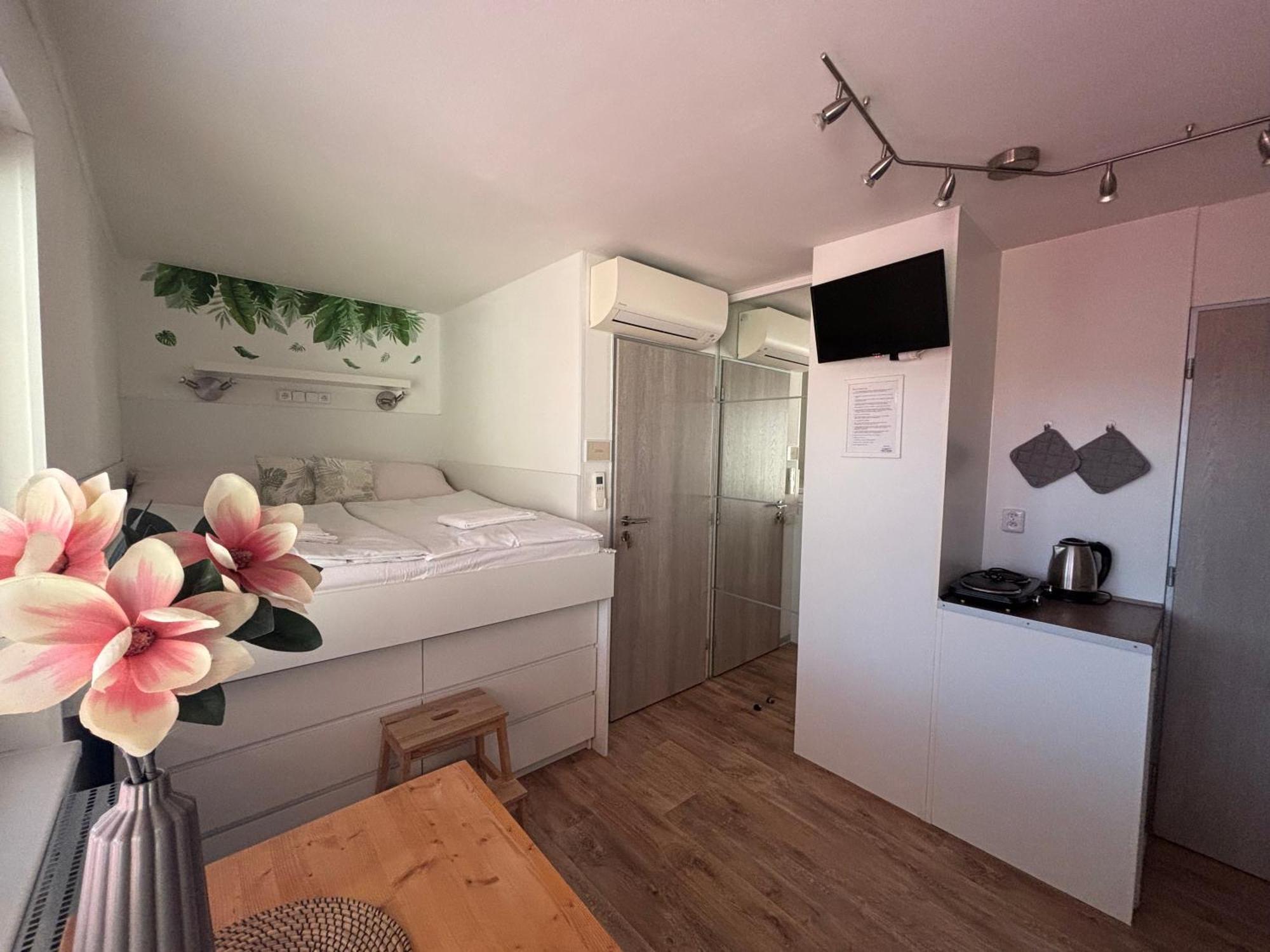 Apartmany Marco Polo Lednice Exterior foto